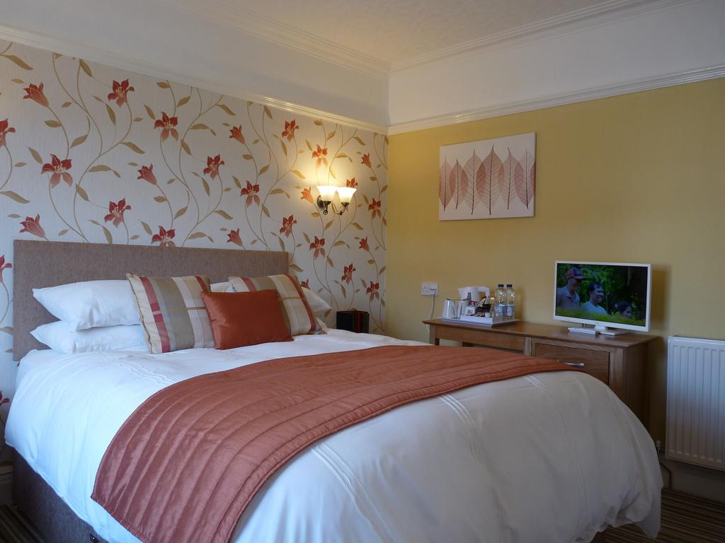 חלנדודנו Cornerways Guest House מראה חיצוני תמונה