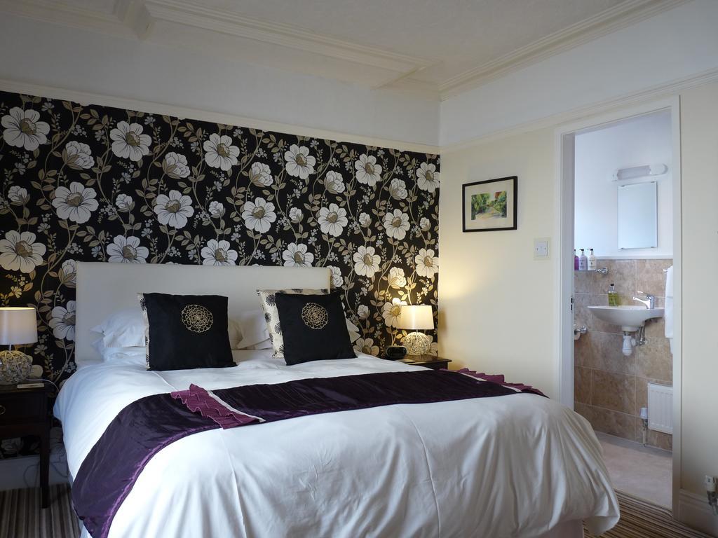 חלנדודנו Cornerways Guest House מראה חיצוני תמונה