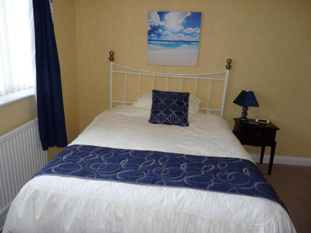 חלנדודנו Cornerways Guest House חדר תמונה